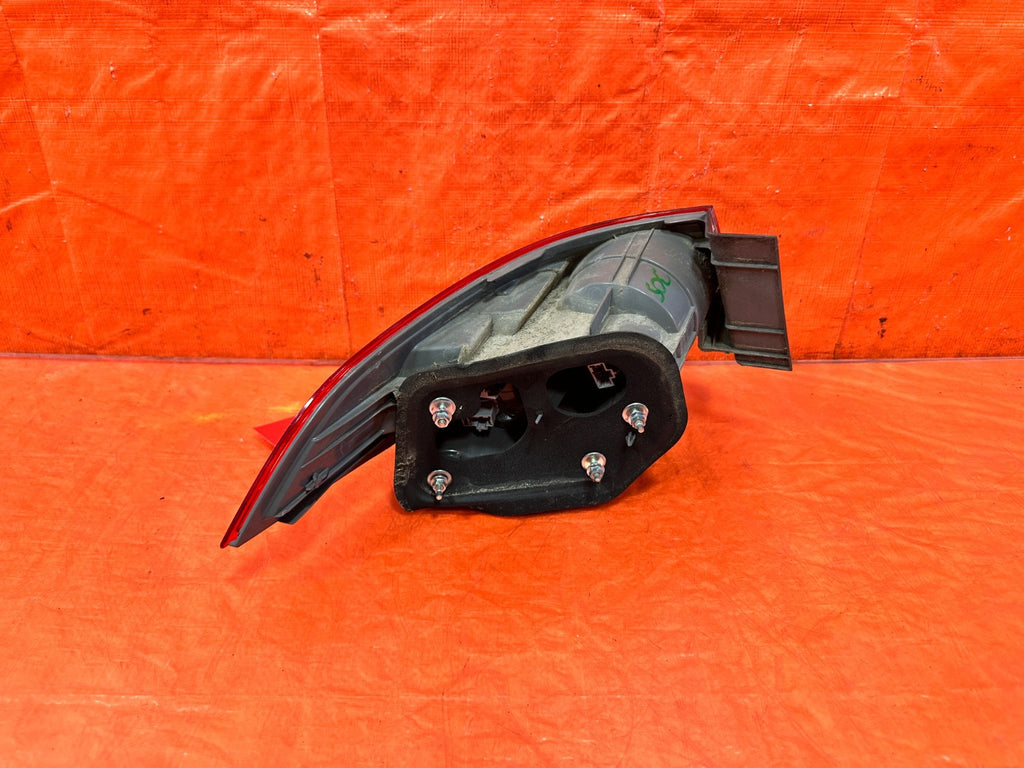 11 14 ACURA TSX   PASSENGER RIGHT TAIL LIGHT TAIL LAMP   OEM FACTORY OE 3054