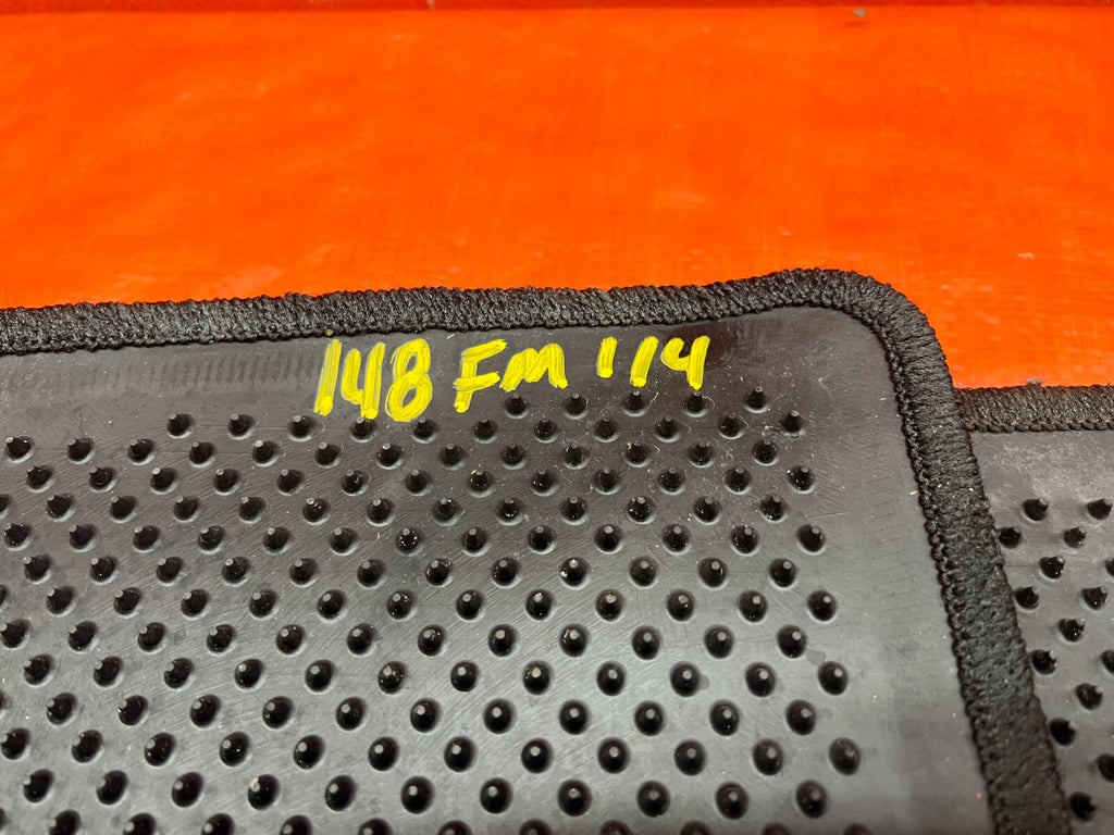 94 01 ACURA INTEGRA 4 DOOR ONLY FULL FLOOR MAT SET FRONT REAR LEFT RIGHT OEM 14811