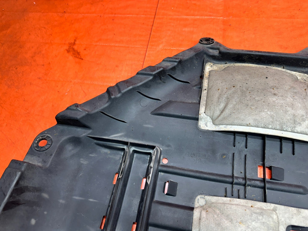 13 15 HONDA CIVIC SI 2.4L RIGHT PASSENGER UNDER BODY SPLASH SHIELD 74606 TR3 A008
