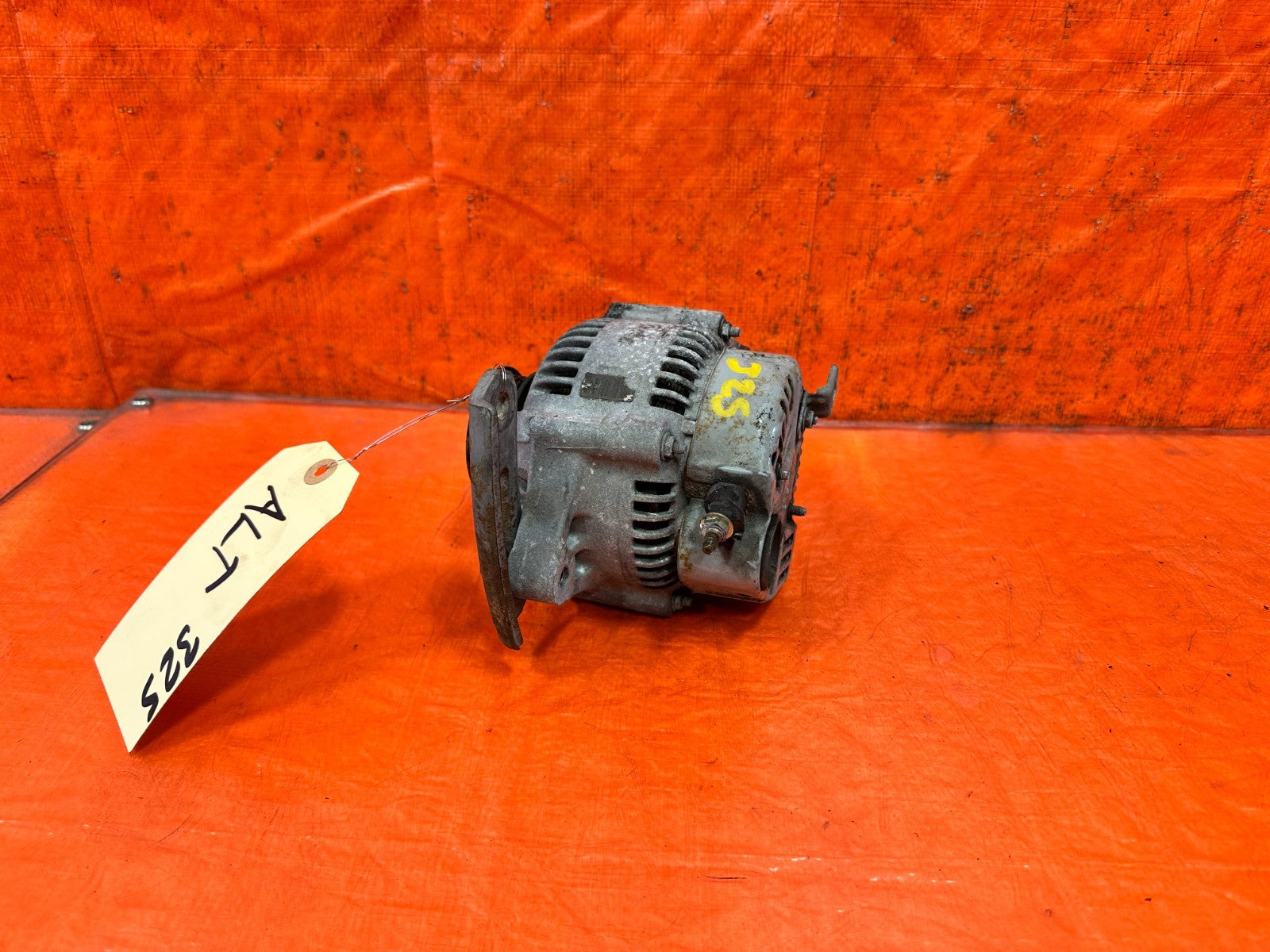 90 91 HONDA CIVIC HATCHBACK   D15B2 SOHC   OBD 0   ALTERNATOR   OEM 3252