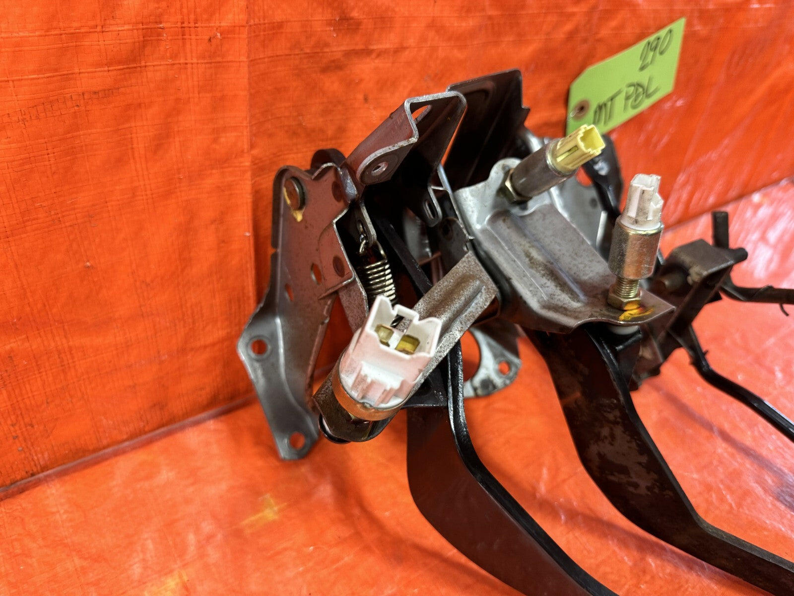 00 05 HONDA S2000   PEDAL SET   GAS BRAKE & CLUTCH PEDALS W ALL SENSORS OEM #2906