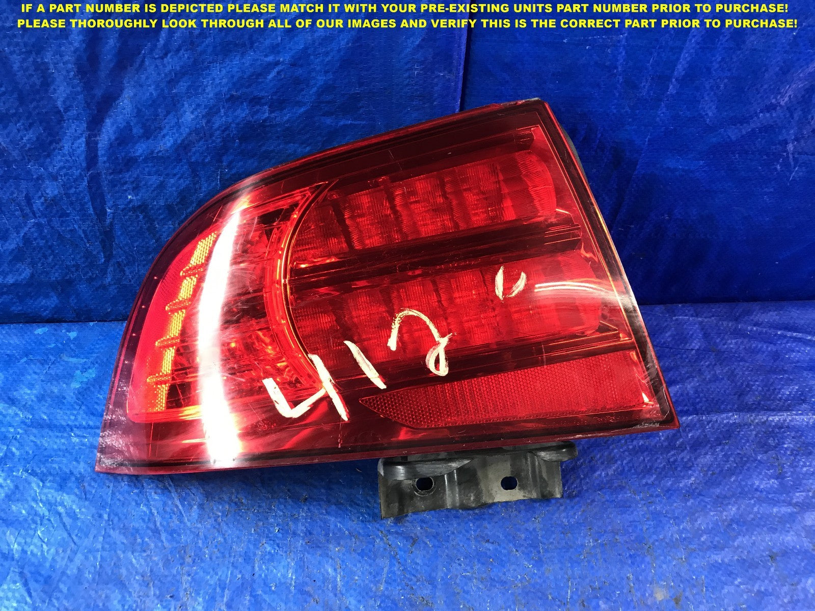 OEM 2004 2005 04 05 ACURA TL DRIVER LEFT TAIL LIGHT L LH CHIPPED0