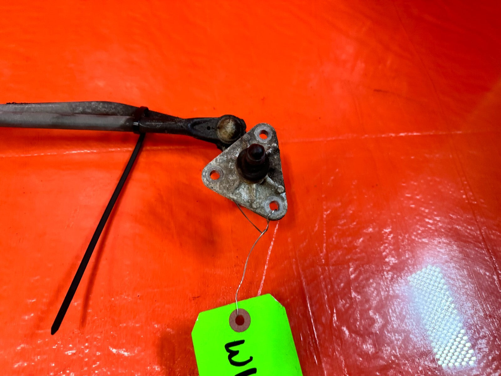 88 91 HONDA CRX   WINDSHIELD WIPER MOTOR LINKAGE   OEM FACTORY #2772
