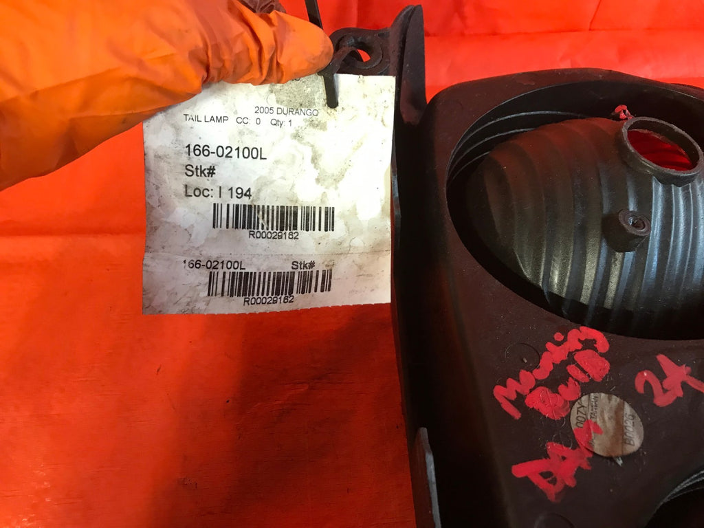 OEM 2005 05 DODGE DURANGO DRIVER LEFT TAIL LIGHT LAMP L LH7
