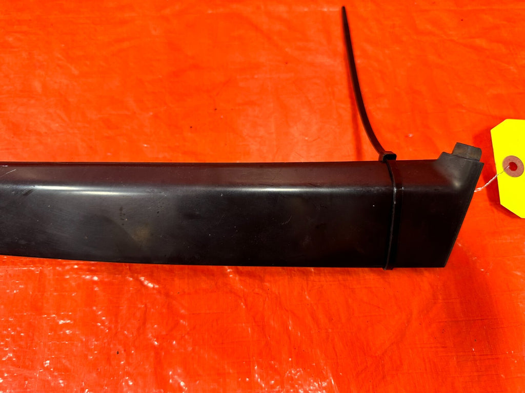 02 06 ACURA RSX   RIGHT DOOR SASH PILLAR TRIM   PASSENGER SIDE   OEM #2802