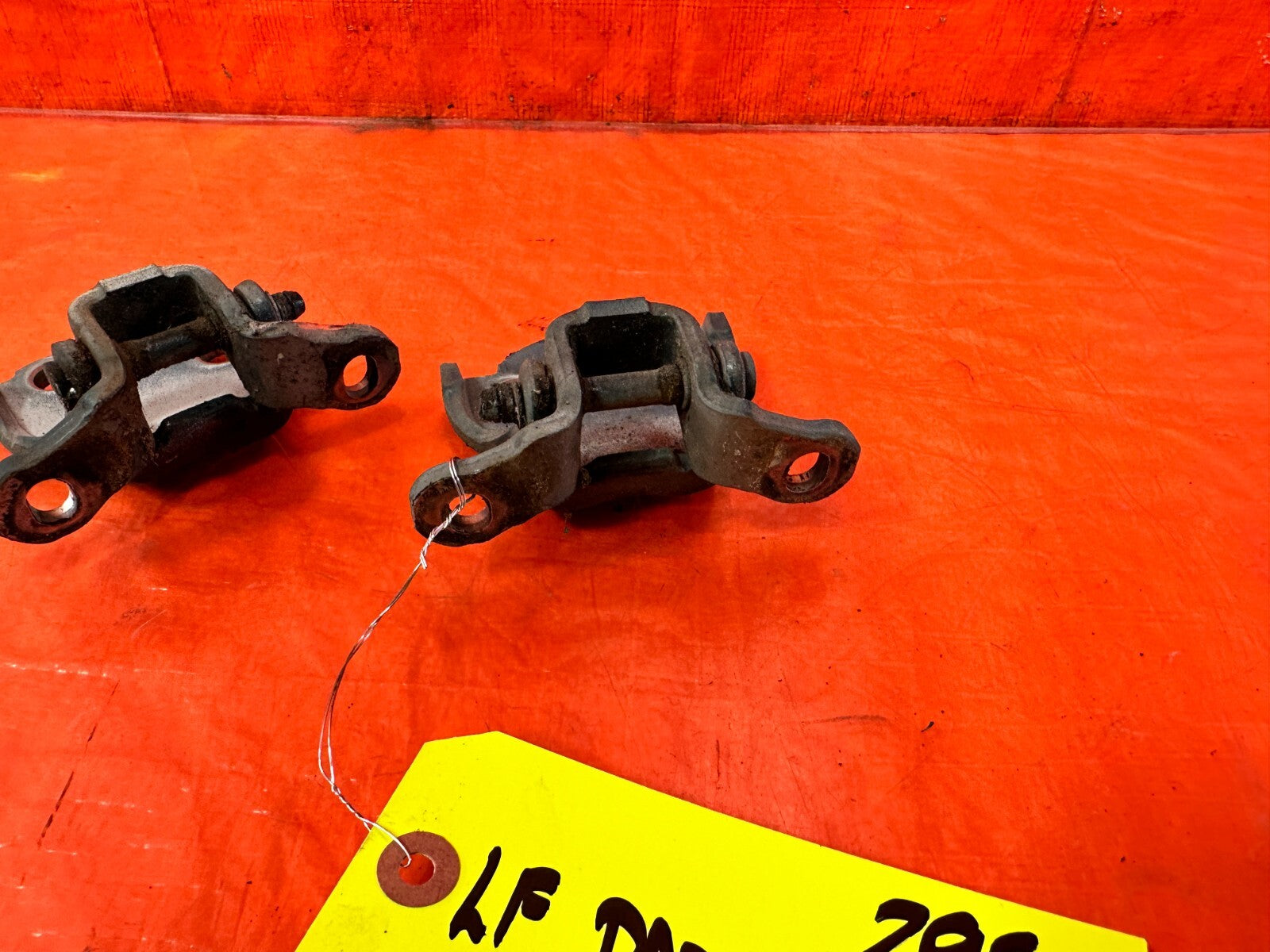 93 97 HONDA DEL SOL   DRIVER LEFT FRONT DOOR HINGE SET UPPER LOWER   OEM 2951