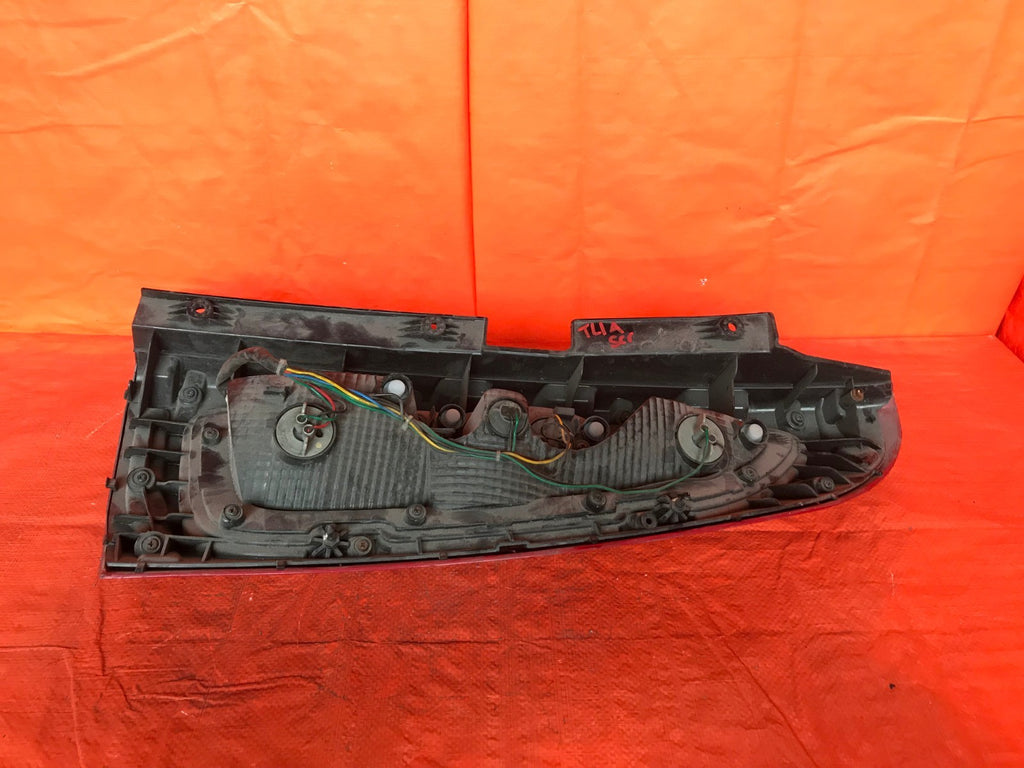 OEM 2012 2013 KIA SOULD DRIVER LEFT TAIL LIGHT LAMP 12 13 RED10