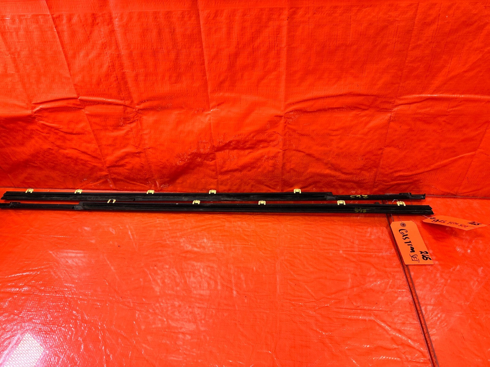 12 15 HONDA CIVIC COUPE   FRONT & REAR / LEFT & RIGHT EXTERIOR WINDOW GLASS TRIM10