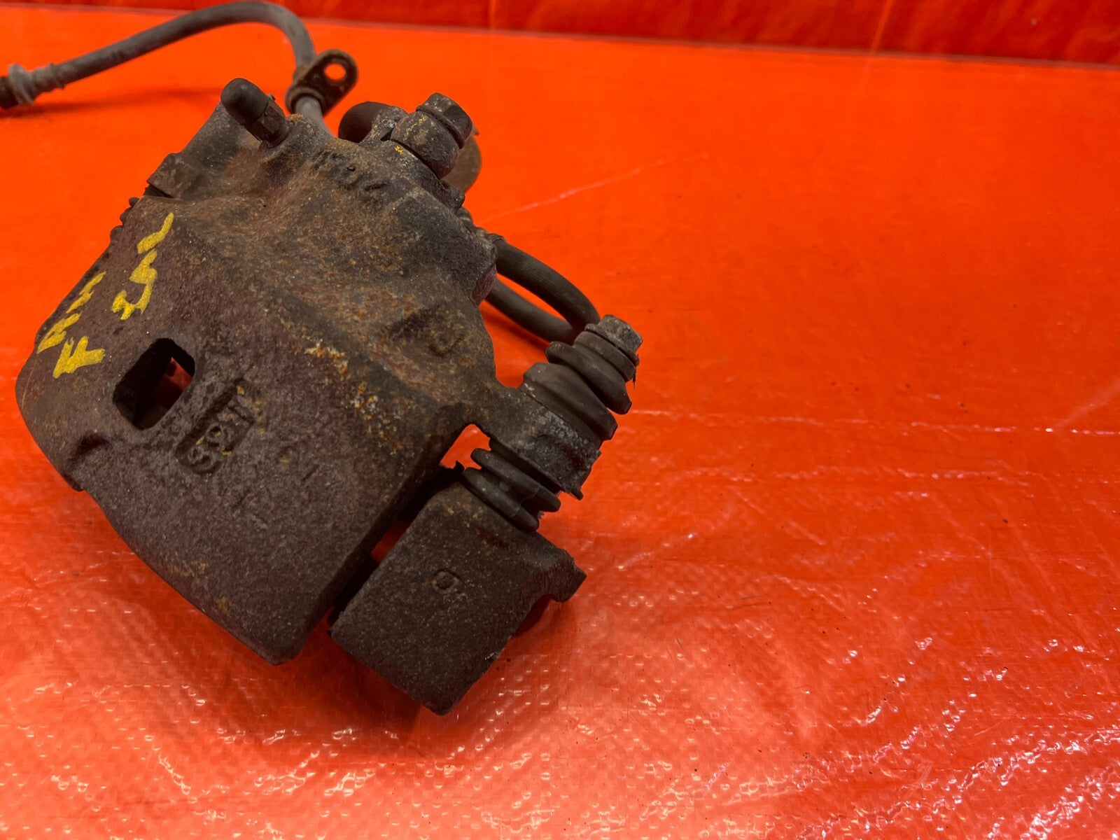 93 94 HONDA DEL SOL S   PASSENGER RIGHT FRONT BRAKE CALIPER   OEM FACTORY #1464