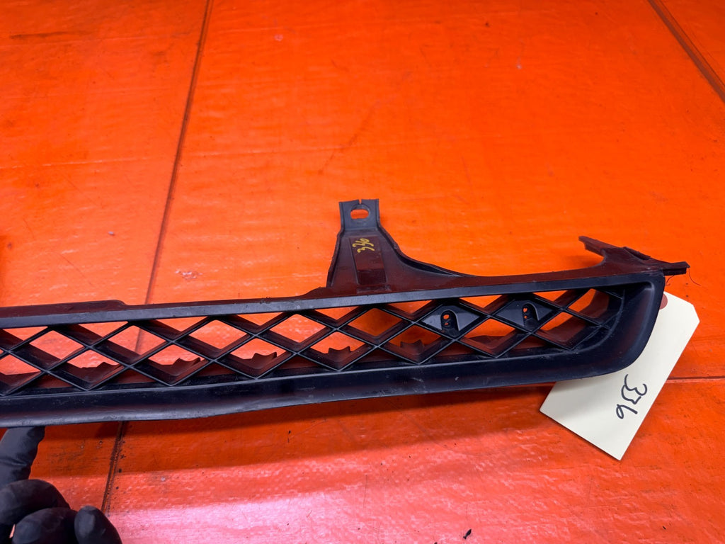 97 01 HONDA PRELUDE 2.2L FRONT BUMPER UPPER GRILLE GRILL ASSEMBLY OEM #3365