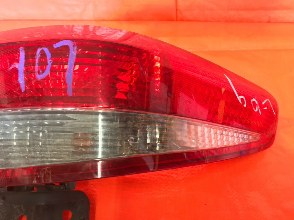 OEM 2003 2004 03 04 HONDA ACCORD   SEDAN   PASSENGER RIGHT OUTER TAIL LIGHT LAMP4