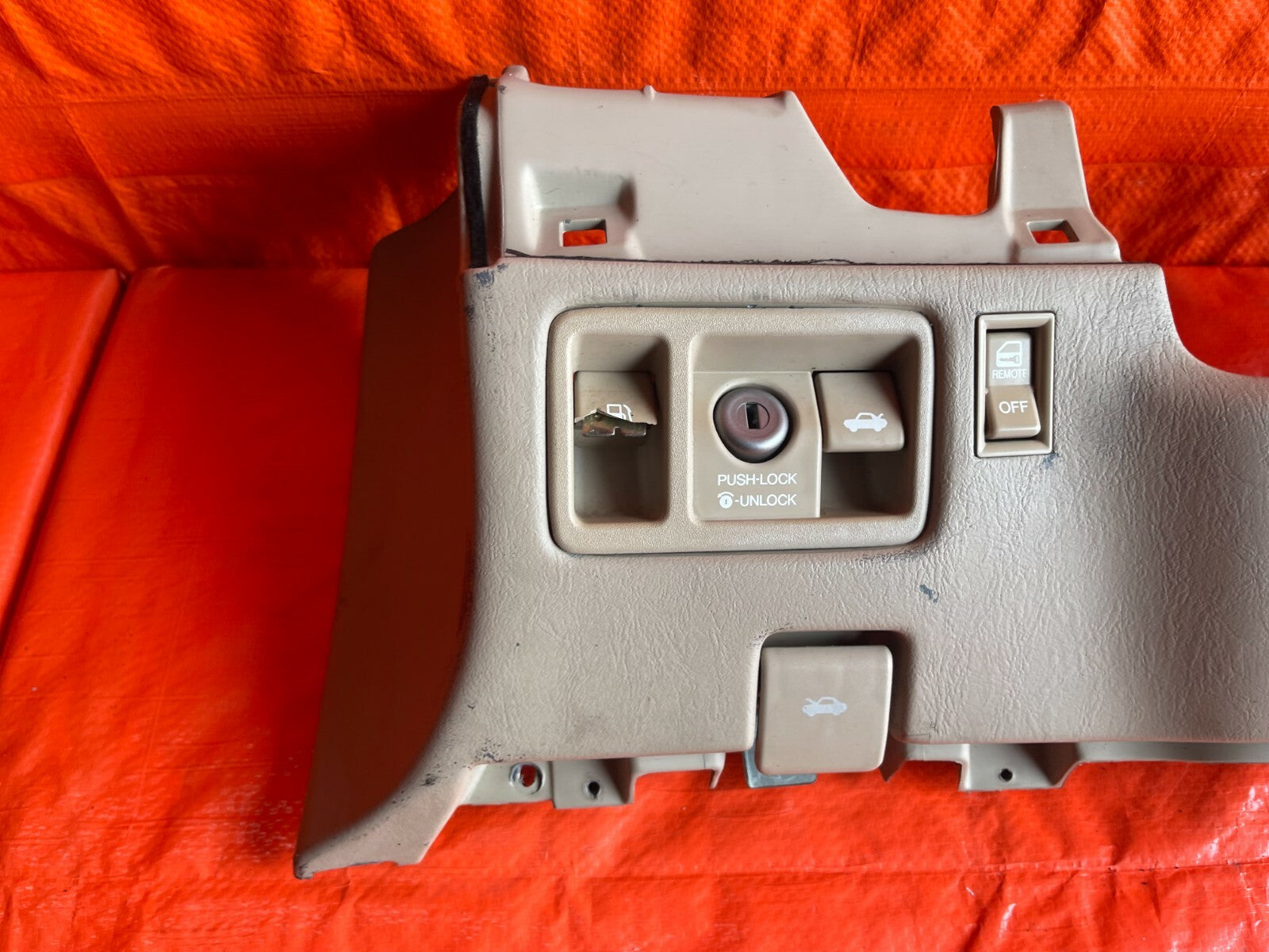 92 00 SC300 SC400   INTERIOR KNEE TRIM UNDER STEERING COLUMN COVER   TAN OEM #648