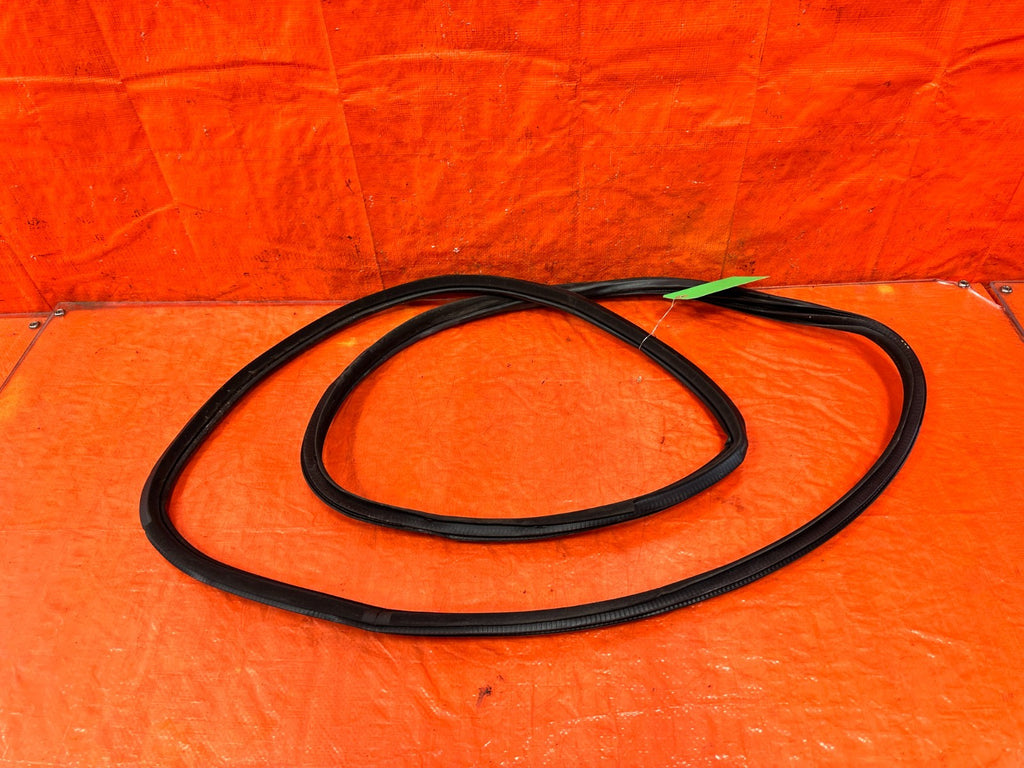 14 20 INFINITI Q50   CHASSIS TO DOOR OPEN TRIM GASKET LEFT REAR   OEM #3131