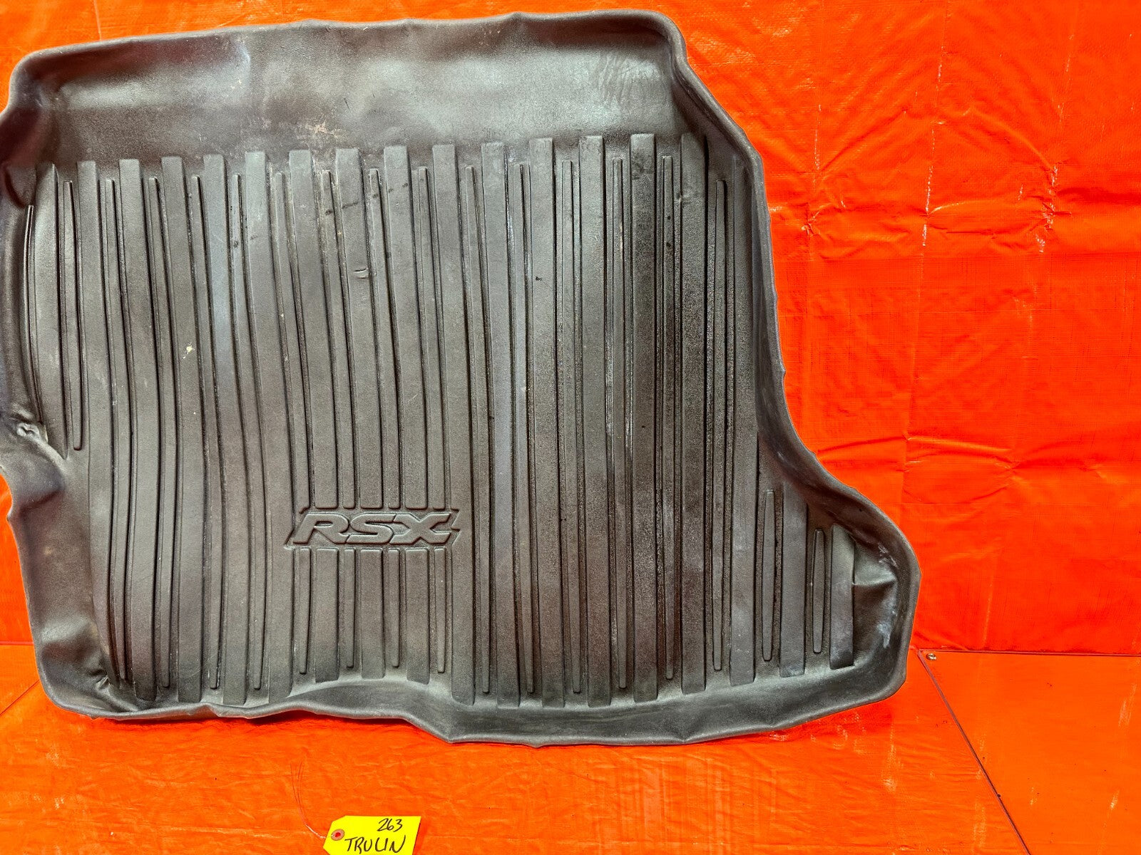 02 06 ACURA RSX   ALL SEASON REAR TRUNK FLOOR MAT RUBBER MAT W/ RSX LOGO OEM 2638