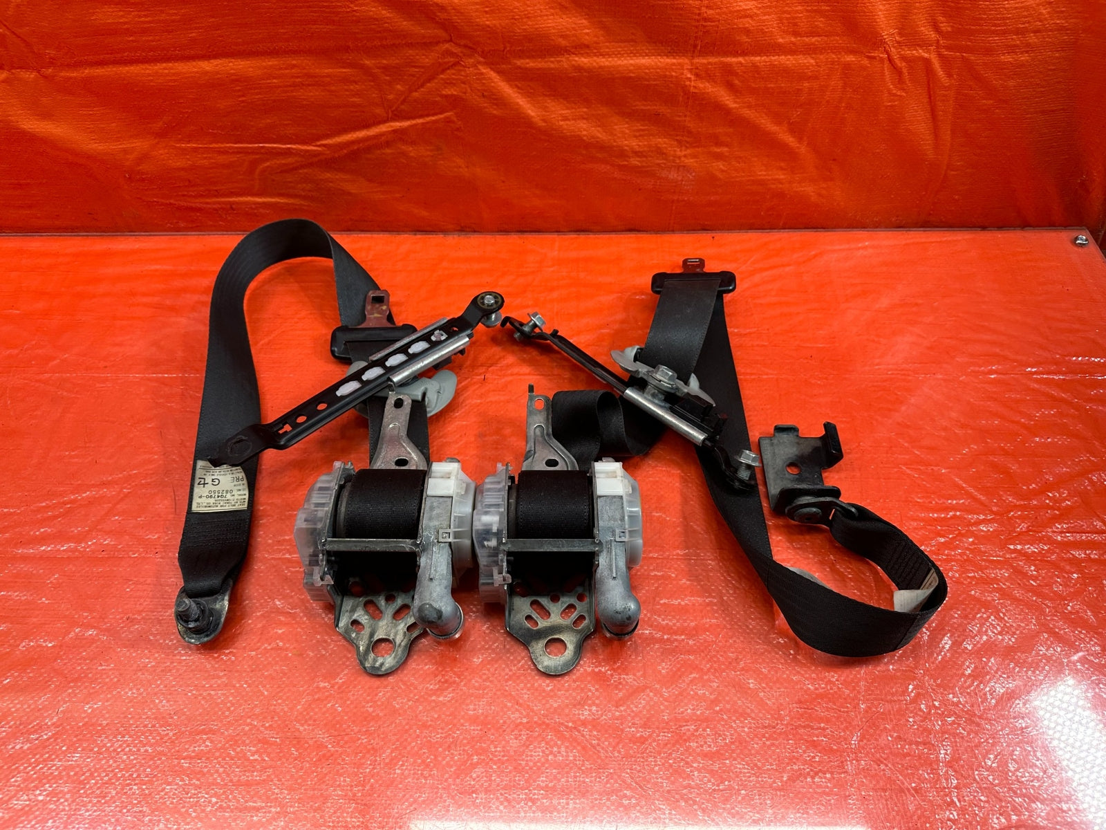 08 09 LANCER EVOLUTION X EVO 10   LEFT & RIGHT FRONT SEAT BELTS   OEM OE #2140