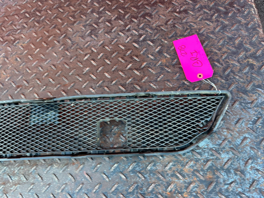 2013 13 INFINITI G37 S CONVERTIBLE   FRONT BUMPER   LOWER GRILLE INSERT   OEM3