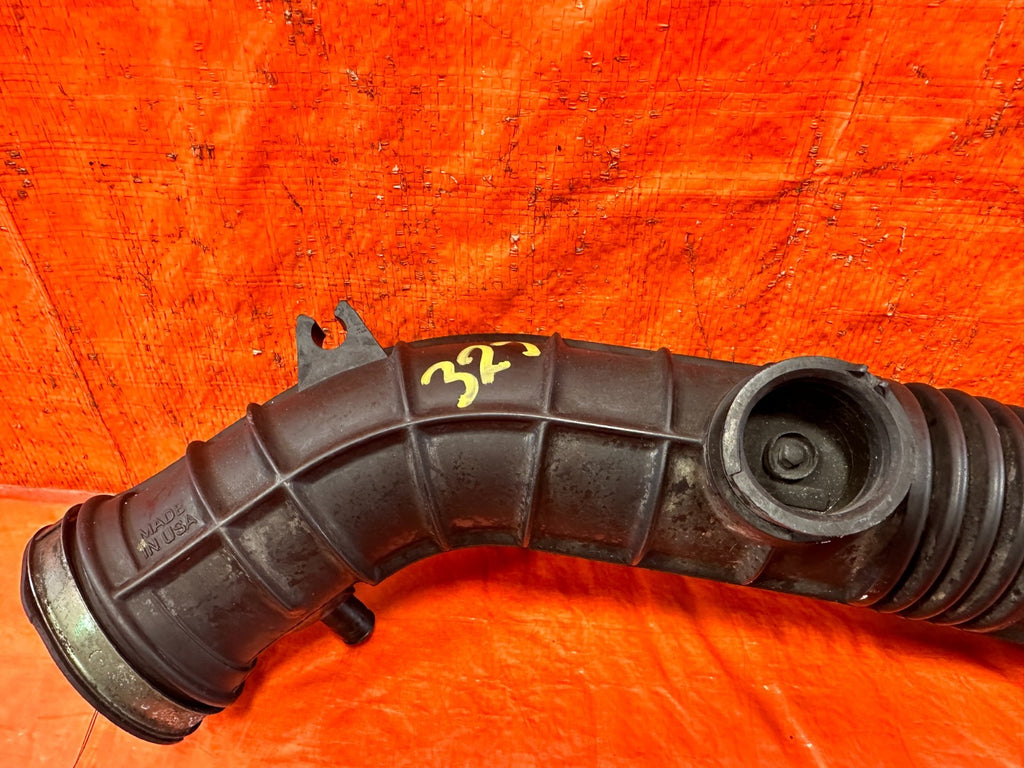 92 95 HONDA CIVIC   D15 SOHC NON VTEC   AIR BOX INTAKE ARM   OEM #32710