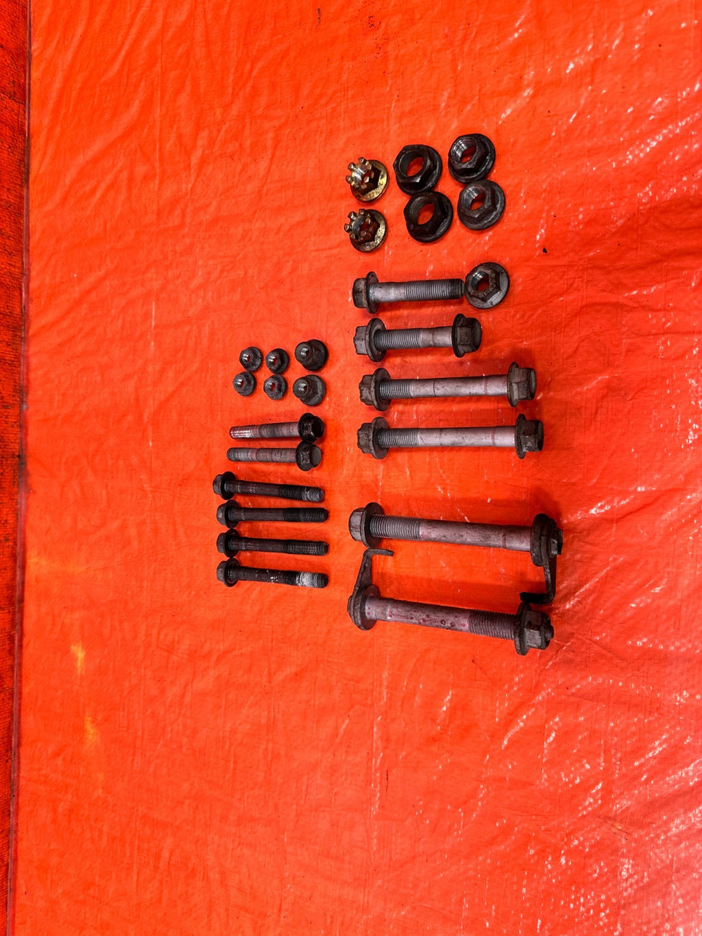 08 15 INFINITI G37 & Q60 FRONT CONTROL ARM BOLTS   UPPER LOWER SPINDLE   OEM 3201