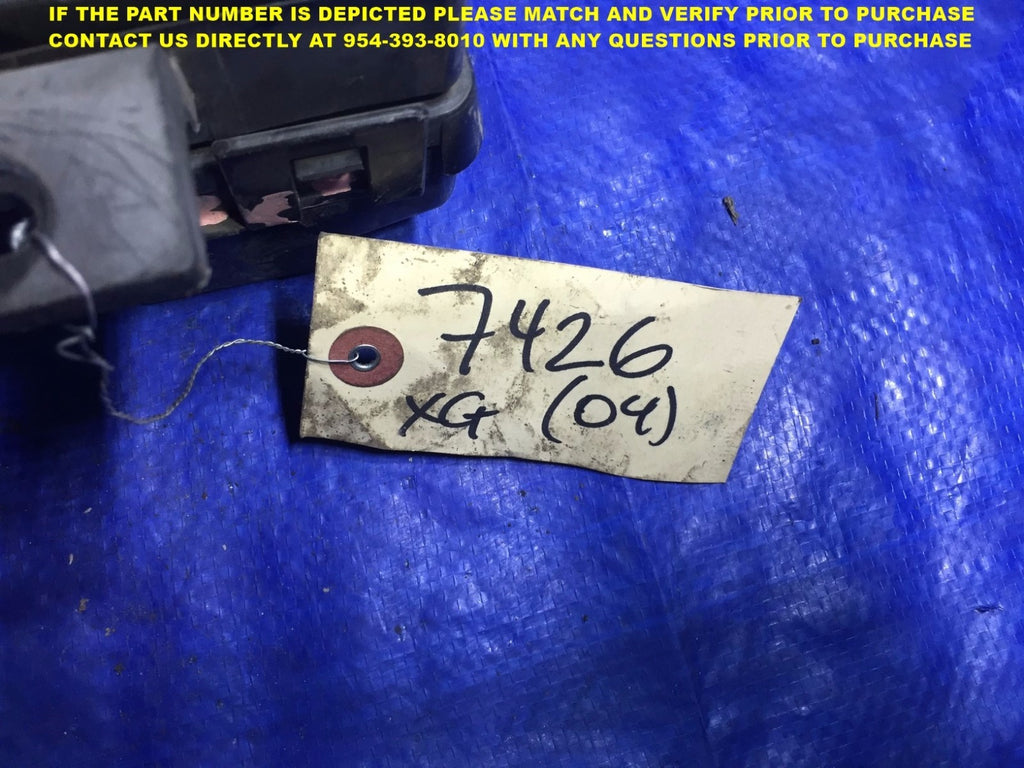 OEM 2005 HYUNDA XG350 FUSE BOX ASSEMBLY1