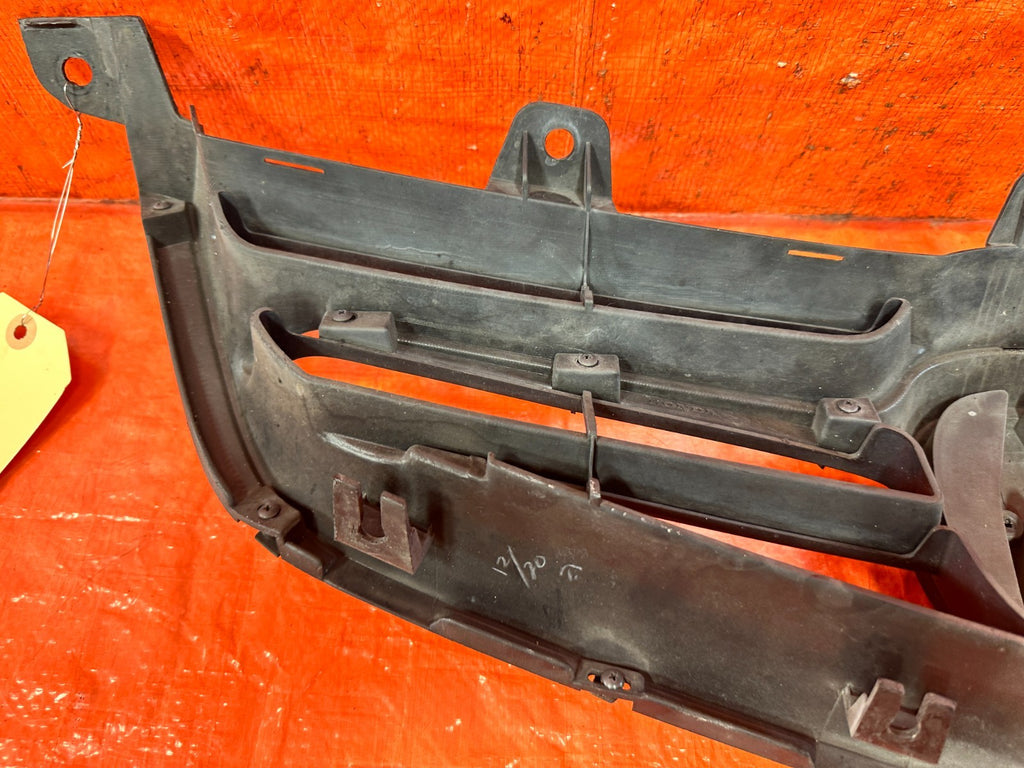 04 05 ACURA TSX   FRONT BUMPER GRILLE ASSEMBLY   OEM #32213