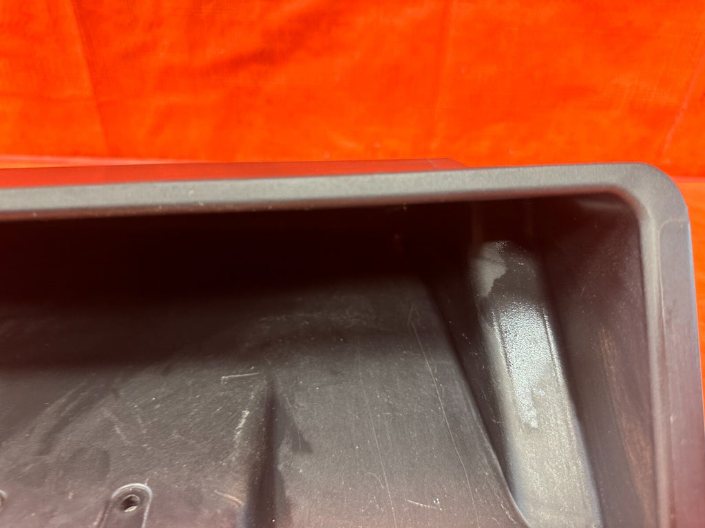 94 01 ACURA INTEGRA 2 & 4 DOOR   GLOVE BOX   BLACK   COLOR   OEM #2748