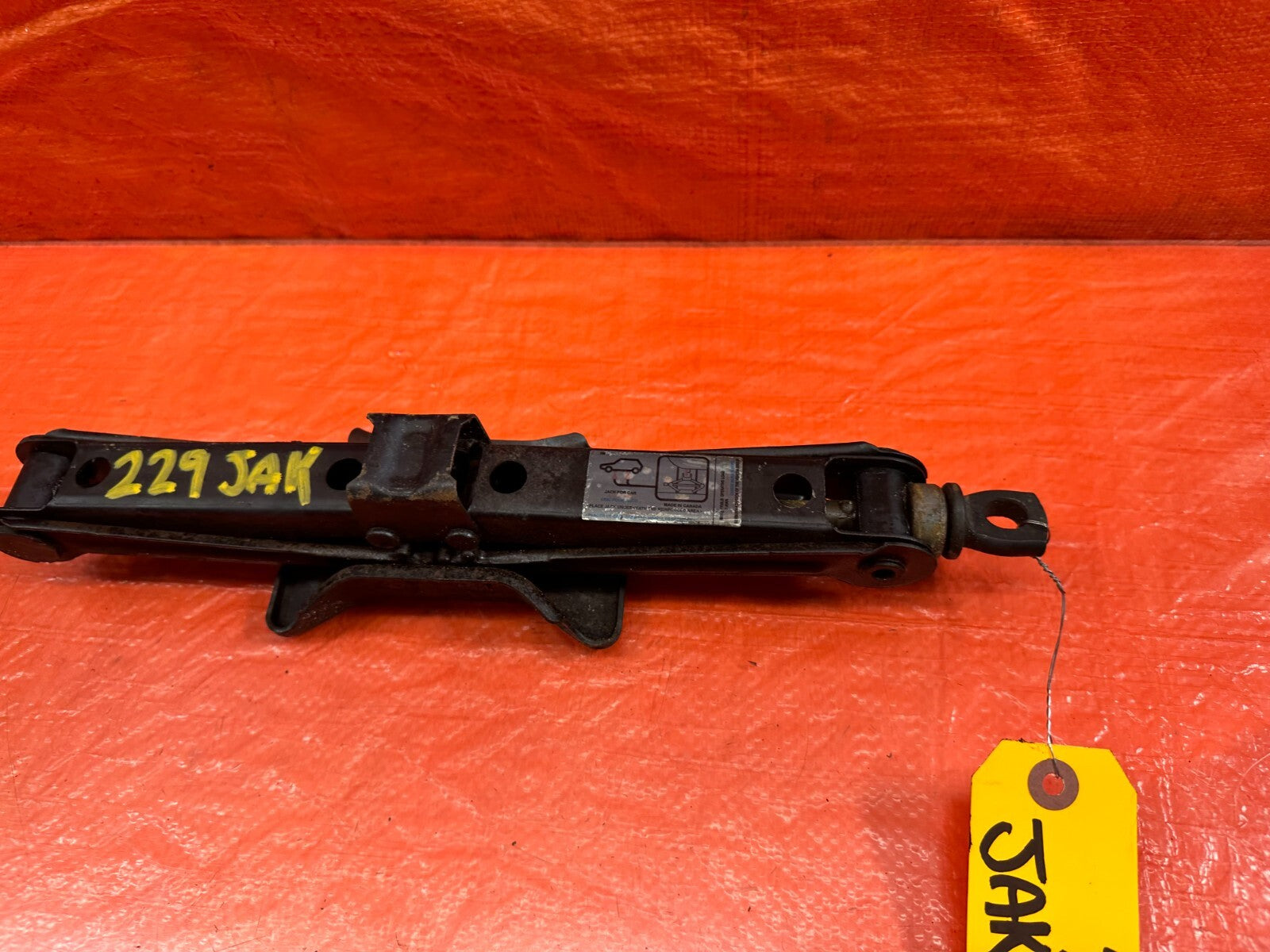 94 01 ACURA INTEGRA   SPARE TIRE PANTOGRAPH / SCISSOR JACK   OEM #2293