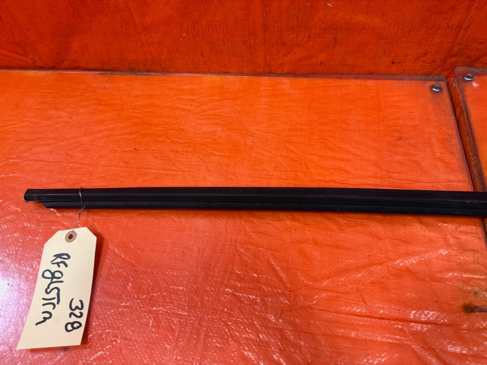 08 15 INFINITI G37 COUPE PASSENGER RIGHT EXTERIOR WINDOW GLASS TRIM OEM 3285