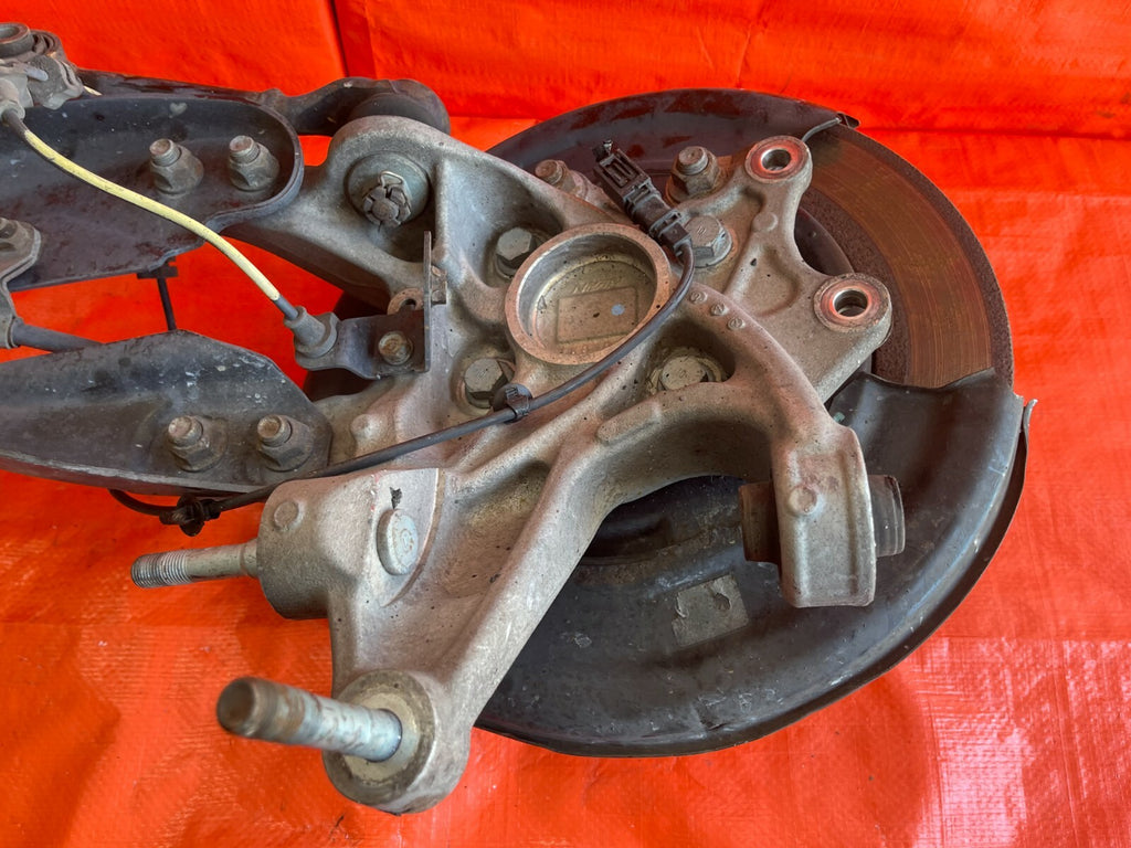 11 17 HONDA ODYSSEY   PASSENGER RIGHT REAR   SPINDLE KNUCKLE HUB W/ CONTROL ARM11