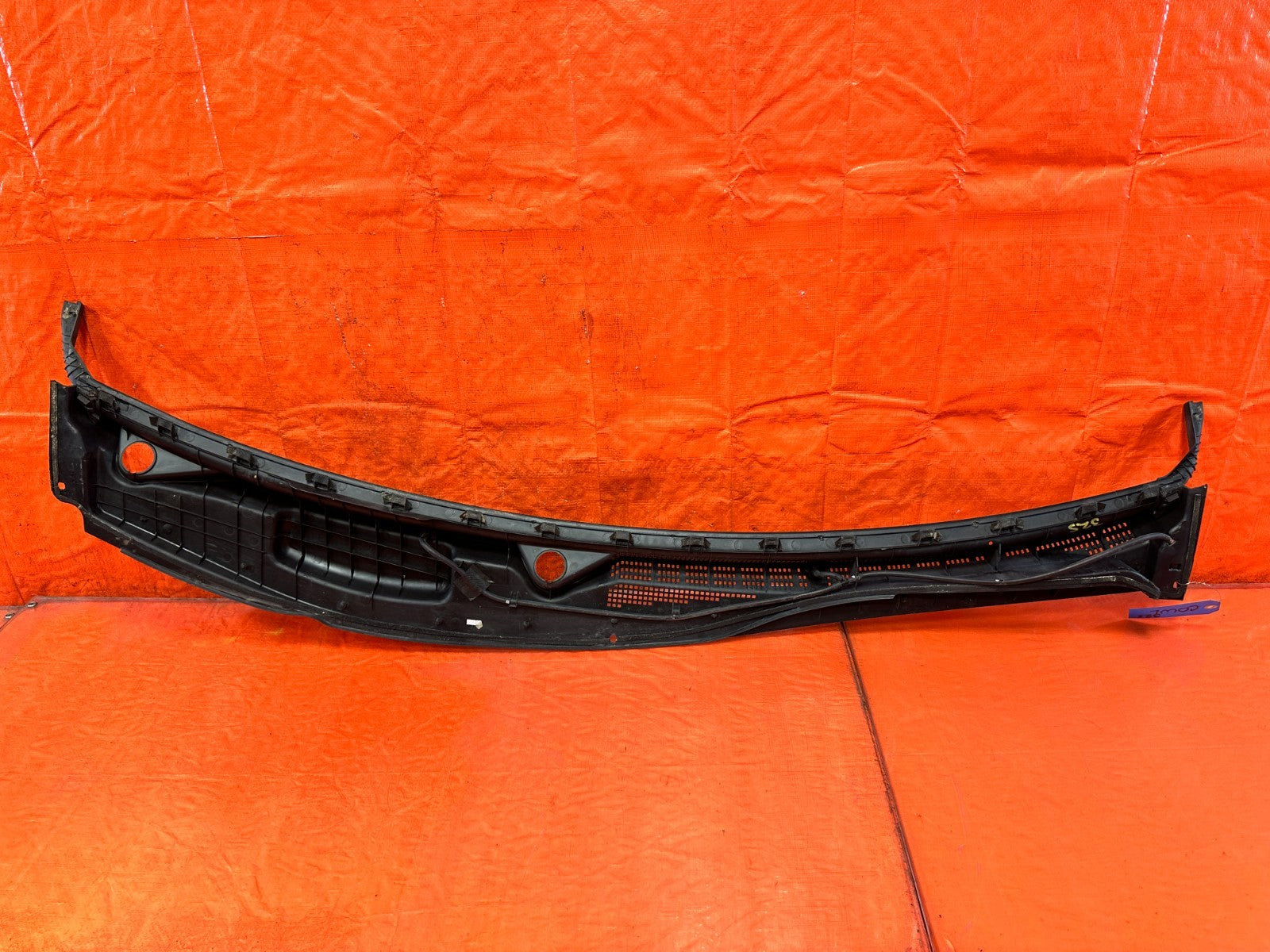 13 16 HYUNDAI GENESIS 2D COUPE   WINDSHIELD WIPER COWL   86150 2M000   OEM #32519