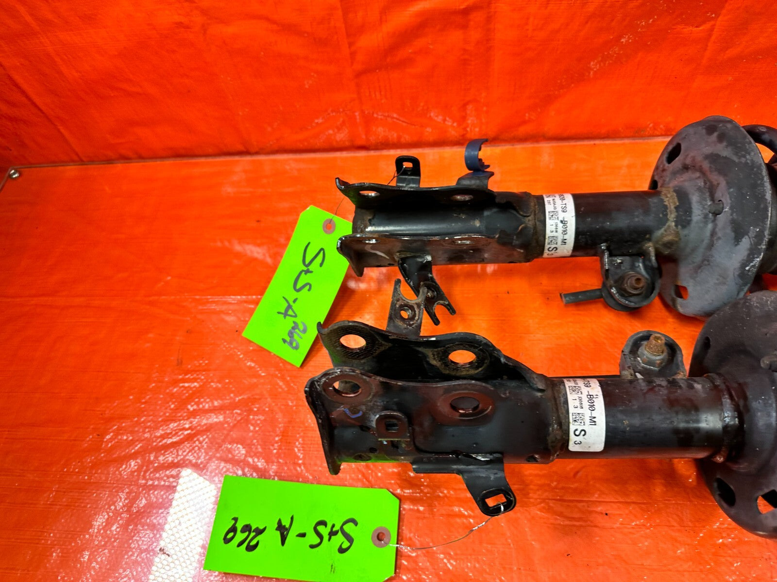 2013 13 HONDA CIVIC SI 2D COUPE   FRONT SHOCKS & SPRINGS LEFT AND RIGHT OEM #26910