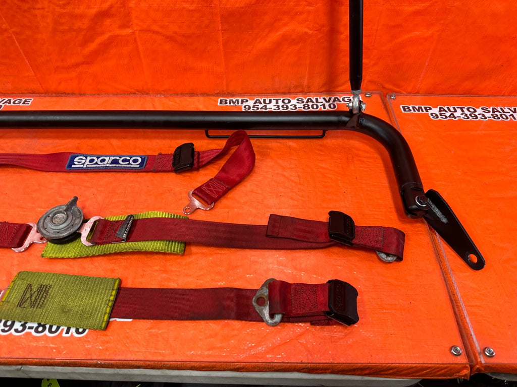 94 01 ACURA INTEGRA 2D   ROLL BAR WITH SPARCO SEAT BELTS   #2537