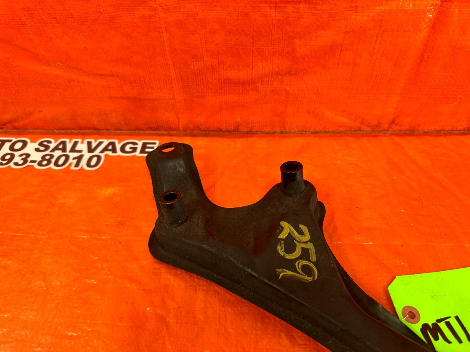 97 01 HONDA PRELUDE   LEFT   FRONT SUB FRAME STEERING RACK BRACKET STIFFENER 2596
