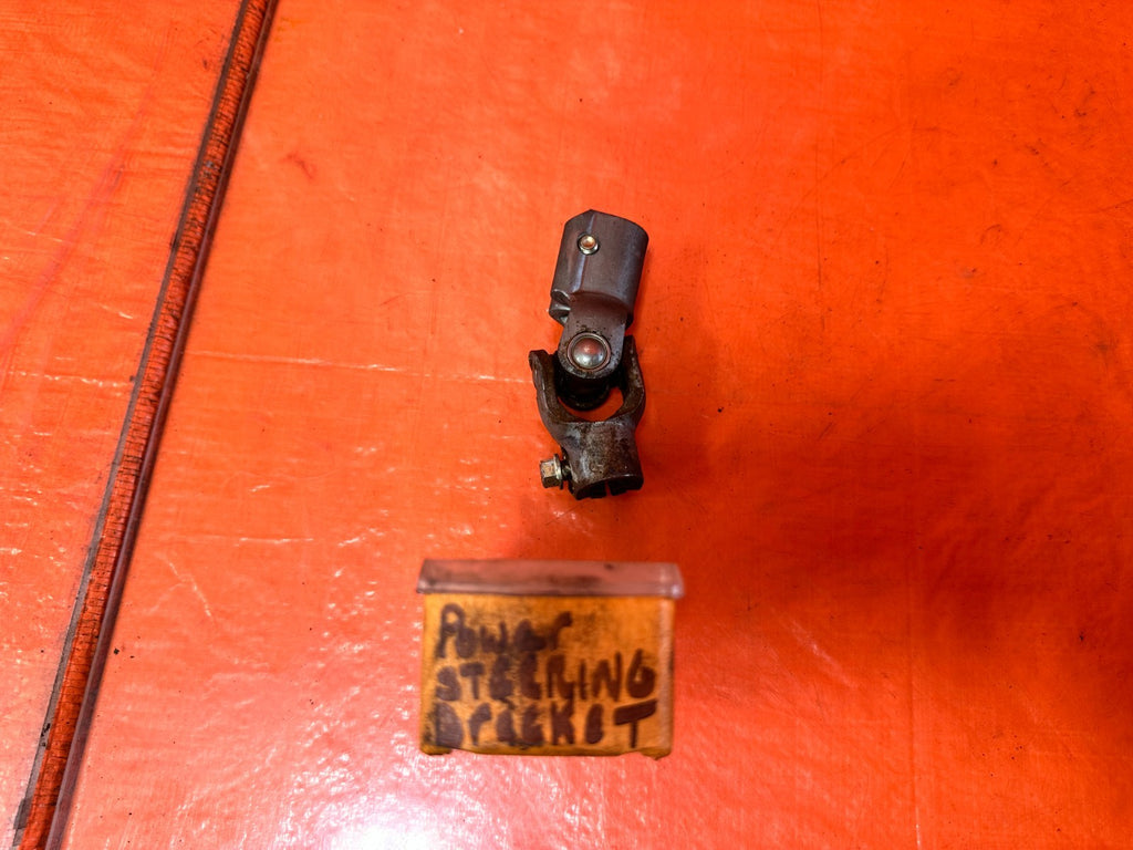 88 91 HONDA CIVIC   MANUAL STEERING COLUMN TO RACK U / B JOINT SWIVEL YOKE  3170