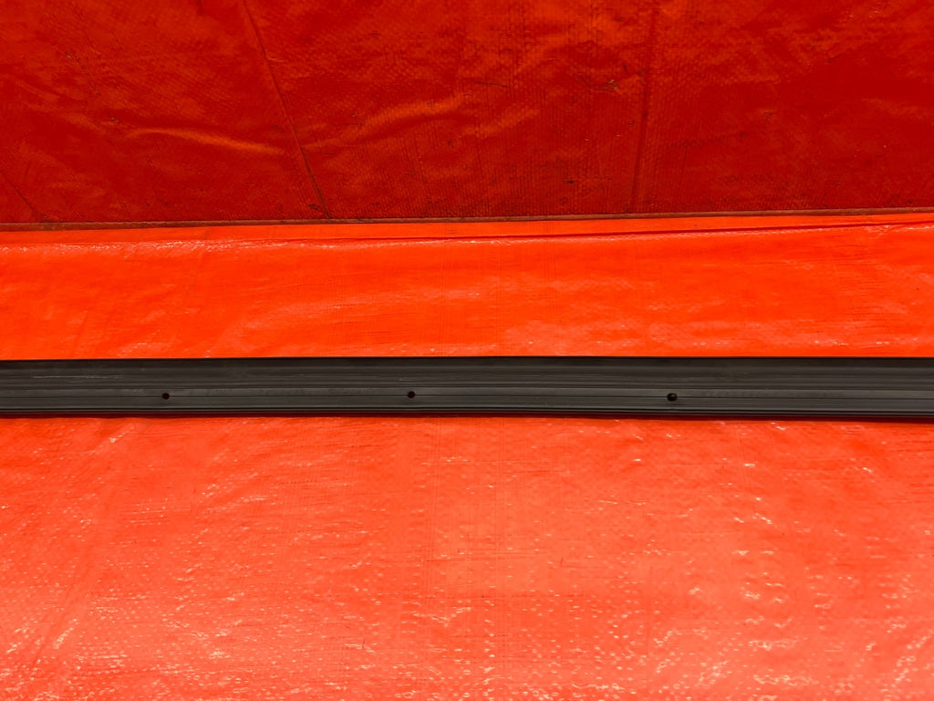 08 15 INFINITI G37 & Q60   DRIVER LEFT DOOR TRIM SEAL GASKET   80839 JL00A11