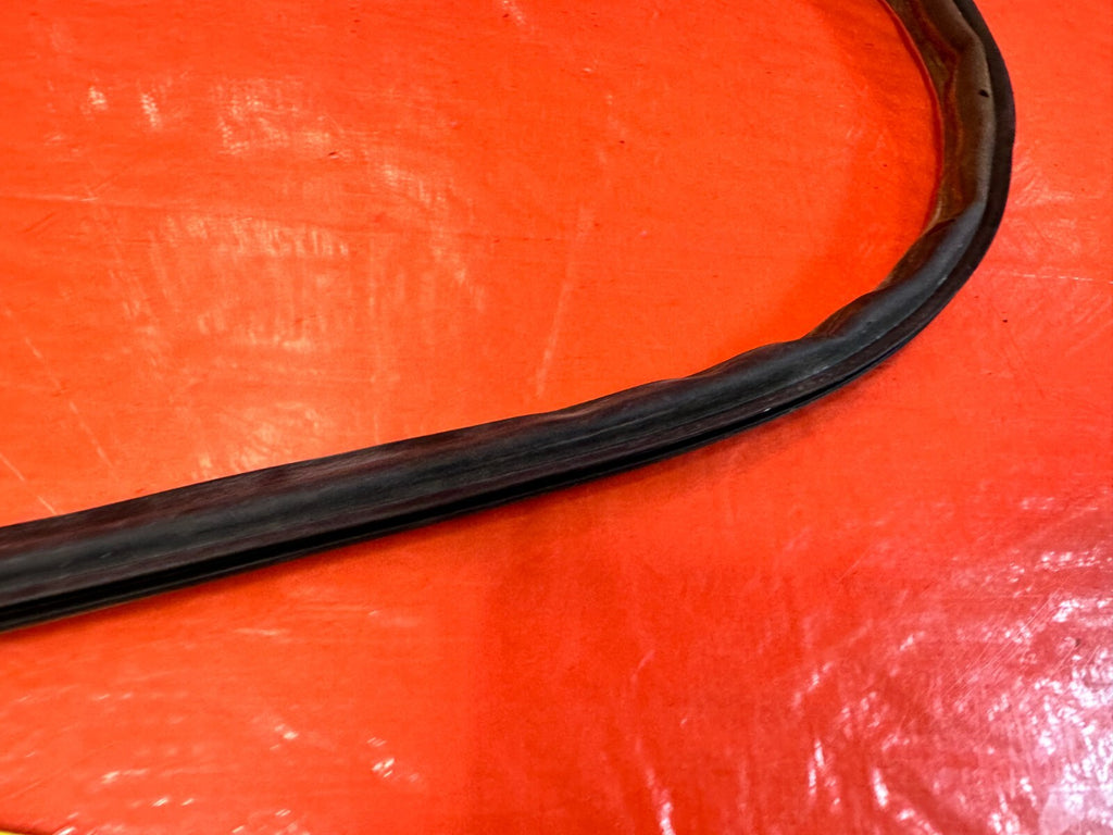 02 06 ACURA RSX   PASSENGER RIGHT FRONT   WEATHER STRIP TRIM SEAL GASKET OEM 2802