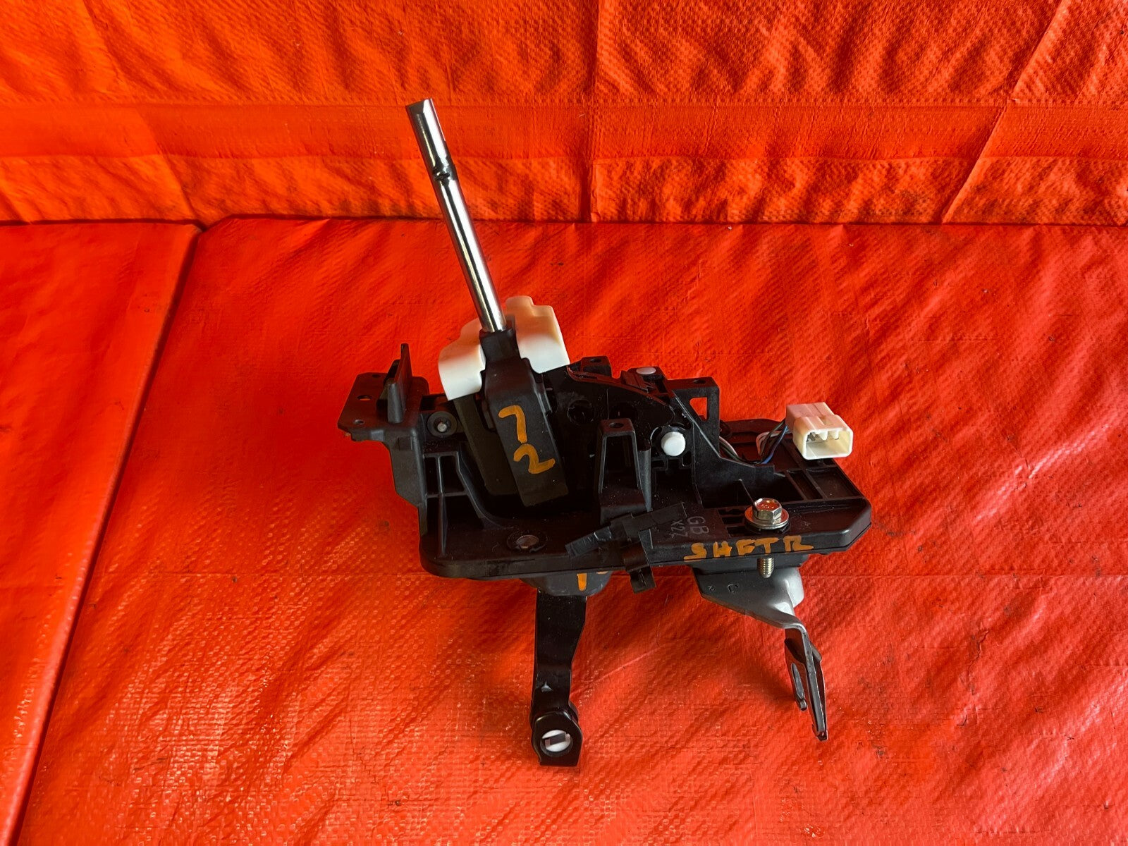 18 21 SUBARU CROSSTREK   SHIFTER GEAR SELECTOR LEVER AUTOMATIC   OEM OE #720