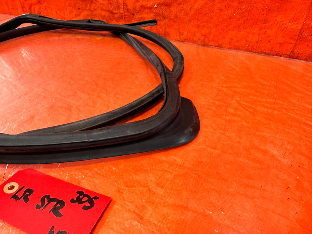 09 14 ACURA TSX   DRIVER LEFT REAR DOOR   WEATHER STRIP TRIM SEAL GASKET OEM 3057