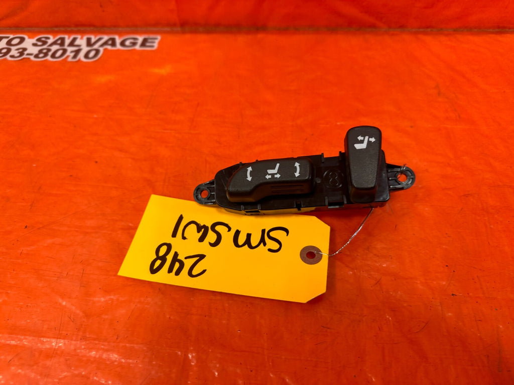 08 09 INFINITI G37 2D COUPE SPORT S   DRIVER LEFT SEAT ADJUSTMENT SWITCH OEM 2485
