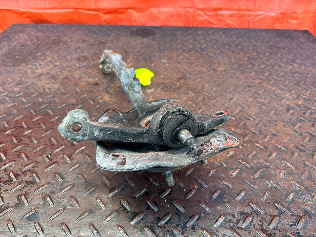 88 89 HONDA CRX   DRIVER LEFT FRONT SPINDLE KNUCKLE HUB   OEM FACTORY #2777