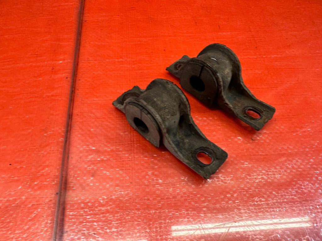 02 05 HONDA CIVIC SI EP3 HATCH REAR SWAY BAR MOUNTING BRACKET & BUSHINGS OEM 2135