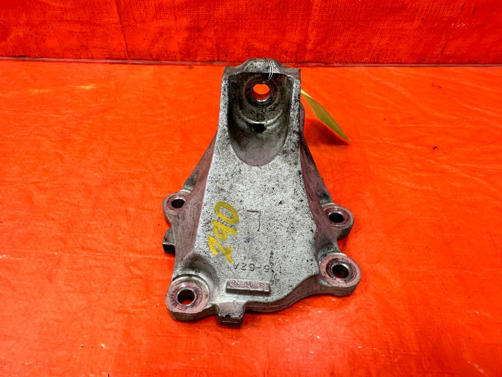 00 09 HONDA S2000   DRIVER LEFT   ALUMINUM ENGINE MOUNT BRACKET   OEM #2902