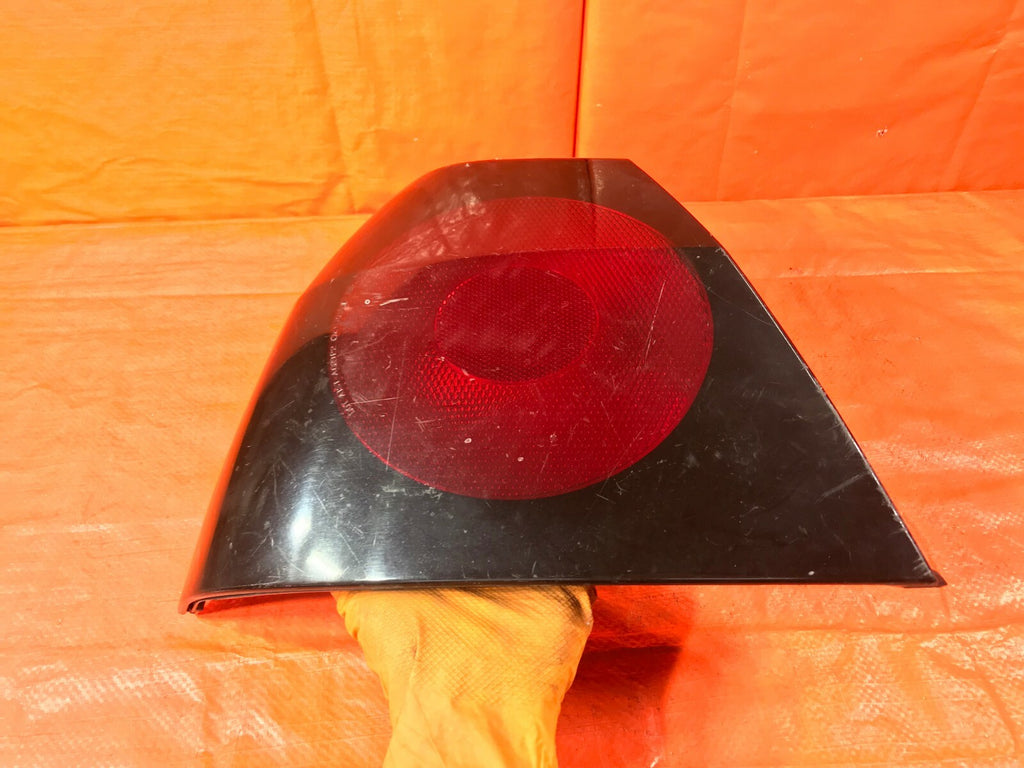 OEM 2004 2005 CHEVROLET IMPALA DRIVER LEFT OUTER TAIL LIGHT LAMP 04 05 165252610