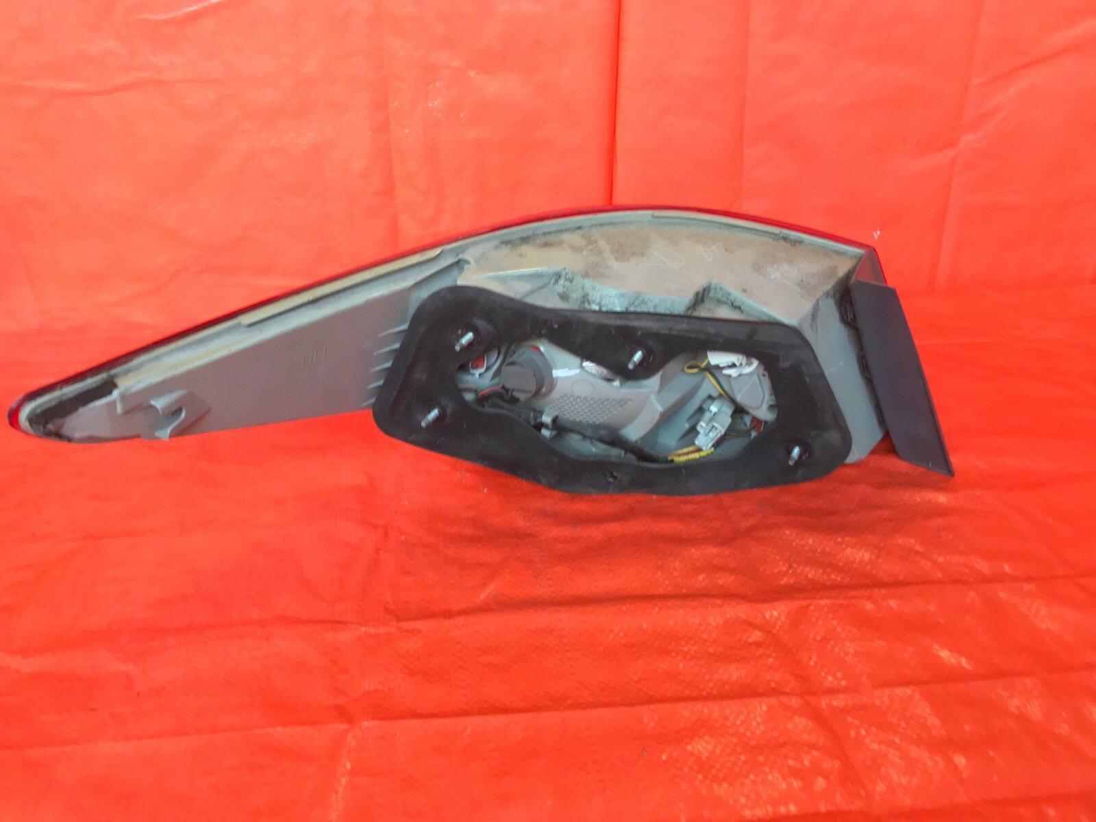 OEM 2012 2013 2014 HYUNDAI SONATA PASSENGER RIGHT OUTER TAIL LIGHT LAMP  .8