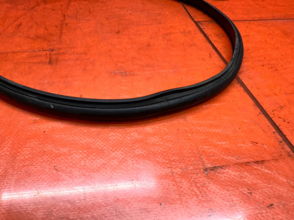 97 01 HONDA PRELUDE 2.2L DOOR SILL LOWER WEATHER STRIP RUBBER SEAL OEM #33614