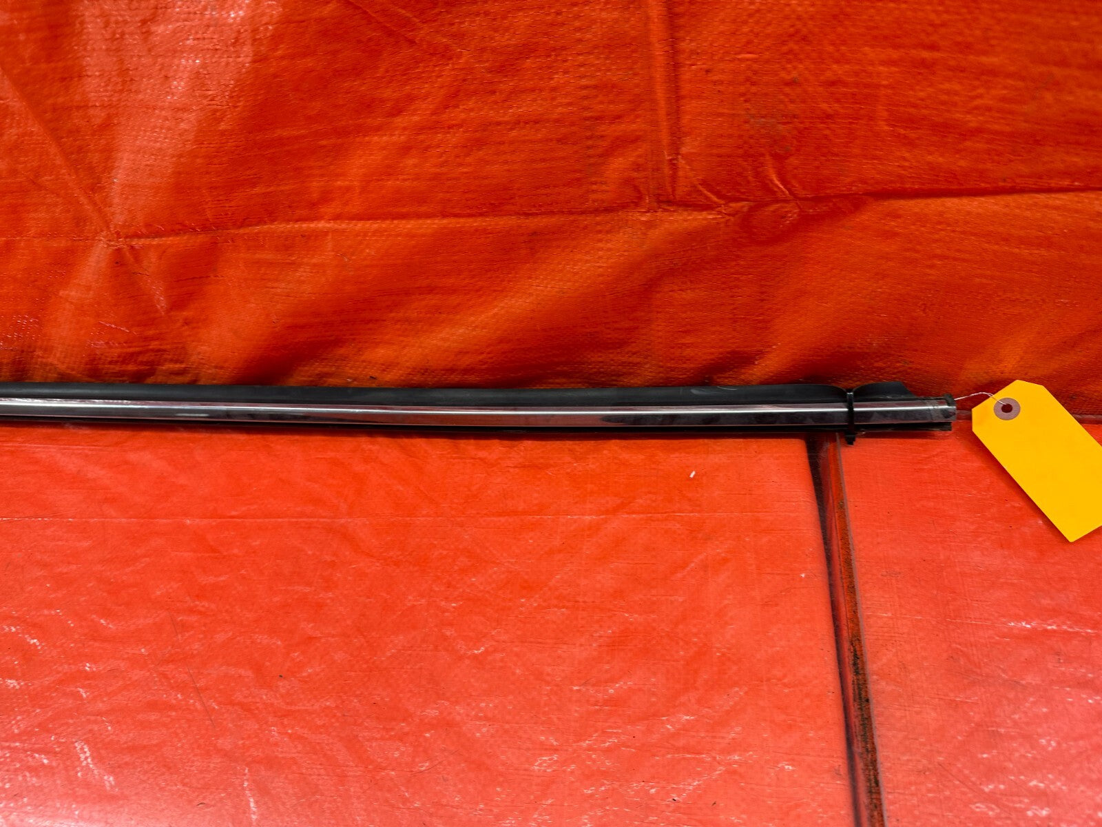 08 15 INFINITI G37 Q60 COUPE EXTERIOR DOOR WINDOW GLASS TRIM RIGHT SIDE OEM #2322