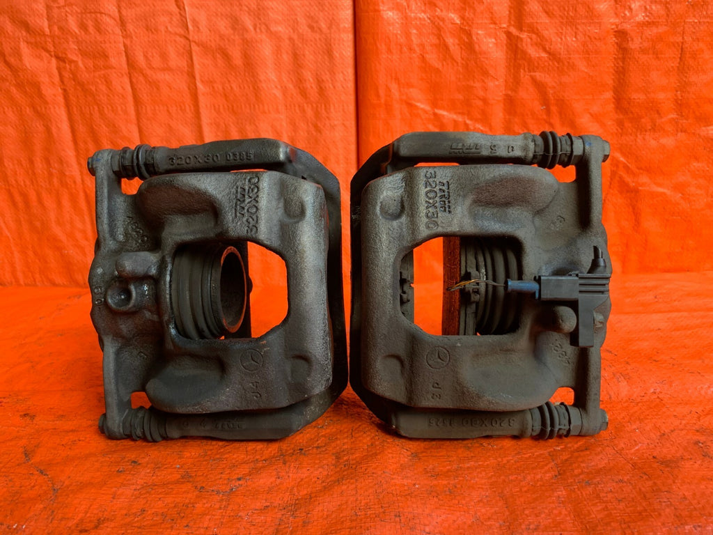 OEM 2015 MERCEDES CLA 250 4MATIC   FRONT BRAKE CALIPER SET   LEFT AND RIGHT0