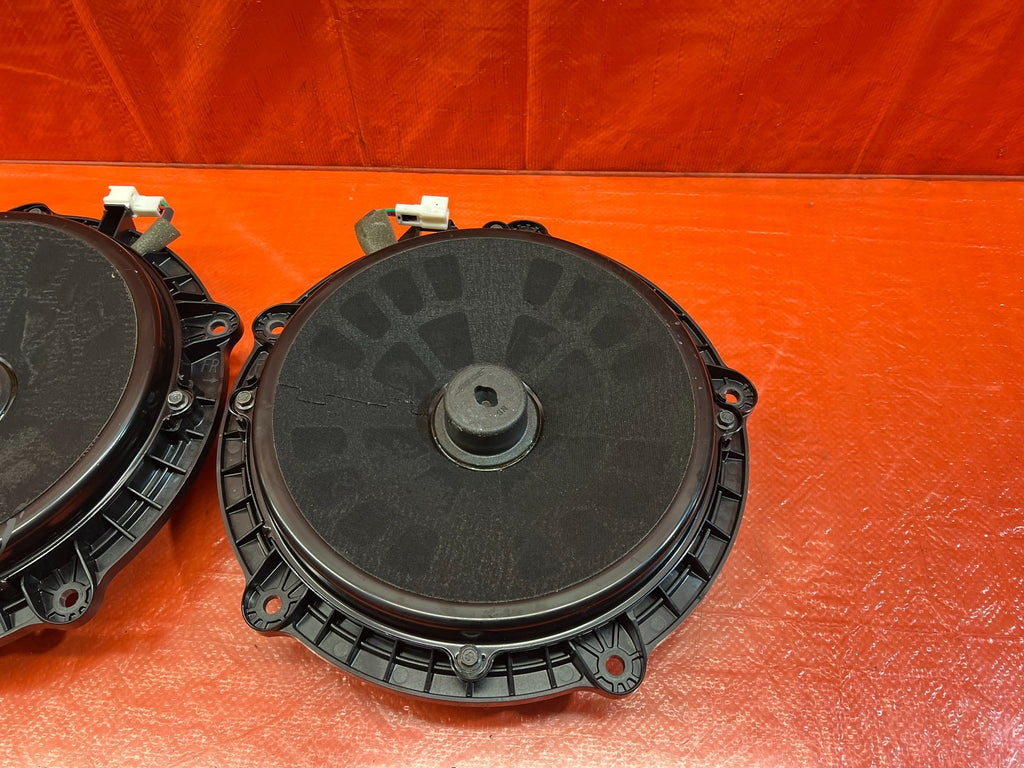 08 15 INFINITI G37 Q60   BOSE MODEL   FRONT DOOR SPEAKERS  LEFT & RIGHT OEM #1694