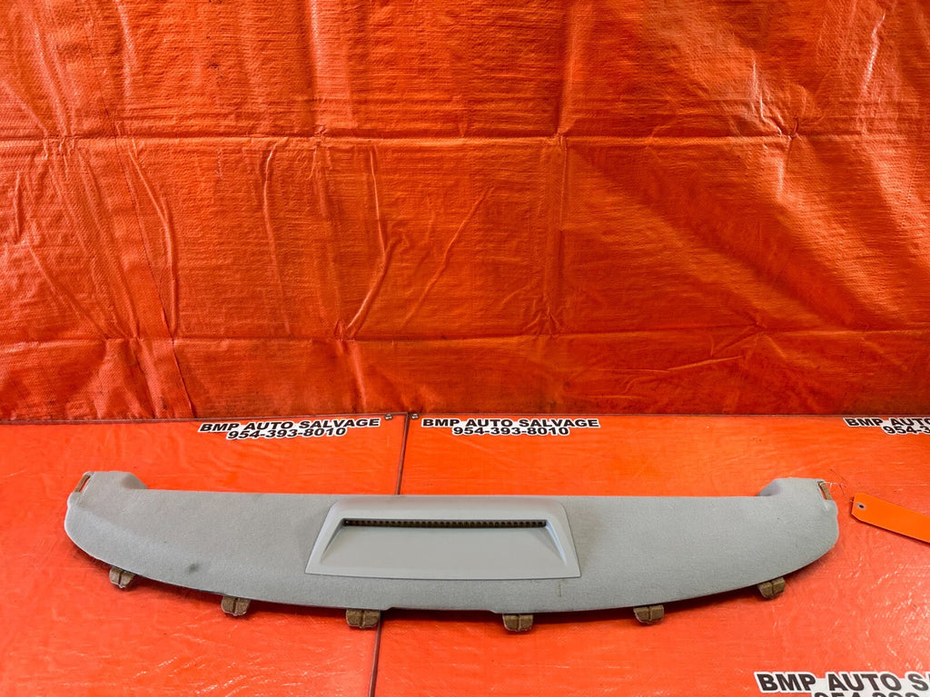 2009 09 LEXUS ES350   3RD BRAKE LIGHT W/ LIGHT GRAY SURROUNDING TRIM   OEM #2440