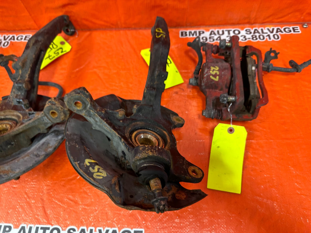 94 01 INTEGRA FRONT SPINDLE SET UP CALIPERS SPINDLES KNUCKLE HUB LEFT RIGHT #25716