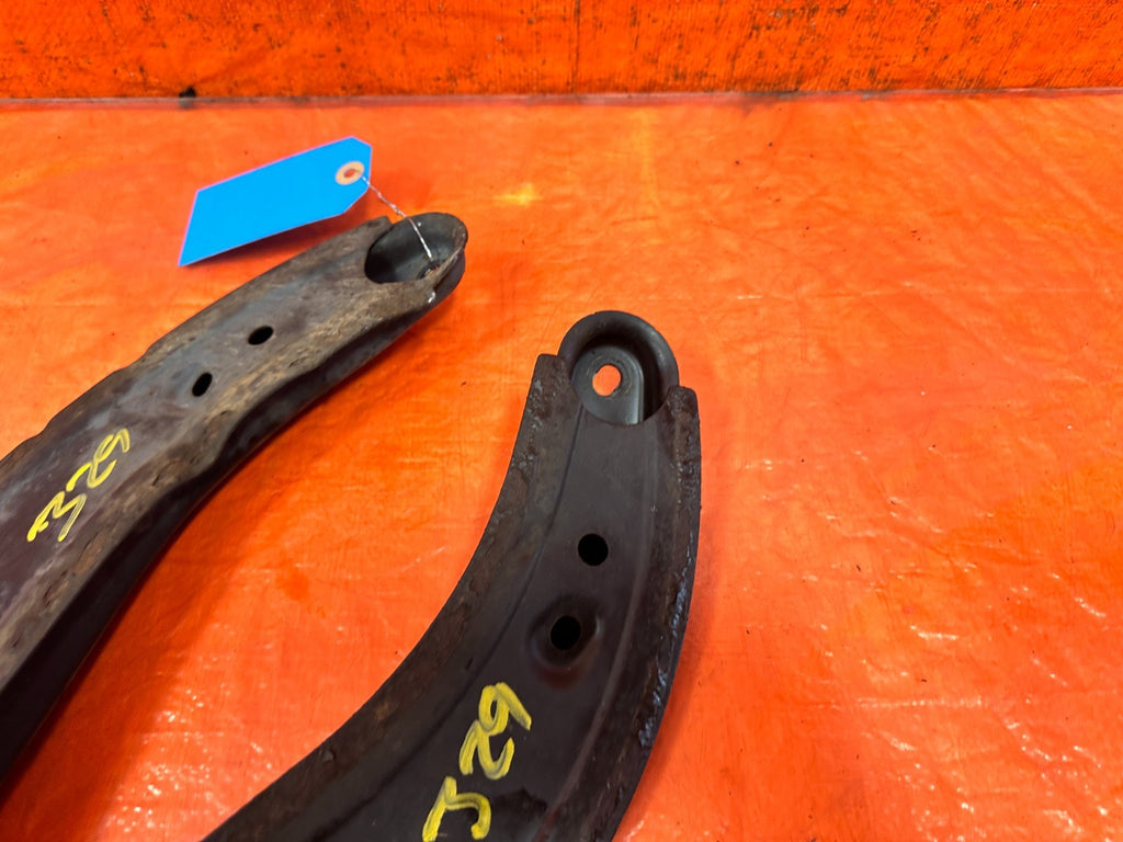 2013 13 INFINITI G37 S CONVERTIBLE   FRONT SUB FRAME BRACKETS   OEM #3293